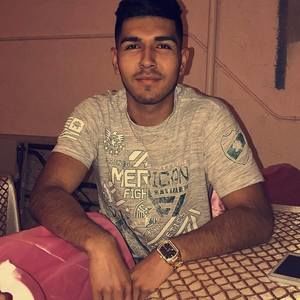 Meet your Posher, Julian